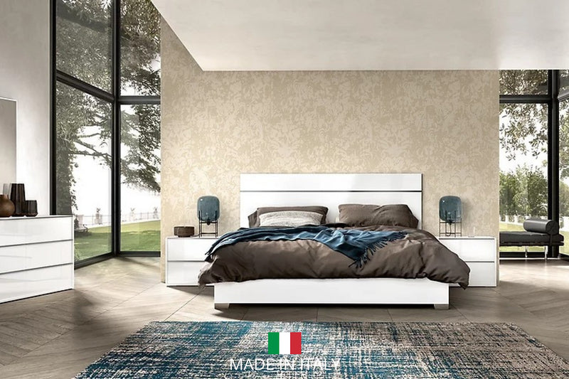 Luna White Transitional High Gloss Lacquer Solid Wood ItalianBedroom Bedroom Set