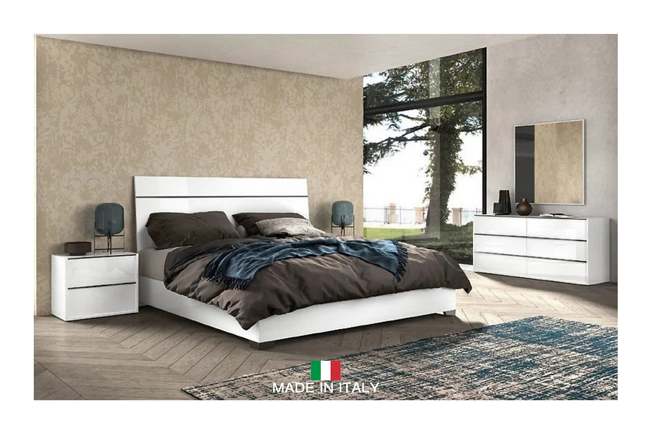 Luna White Contemporary Transitional High Gloss Lacquer Solid Wood Bedroom Set