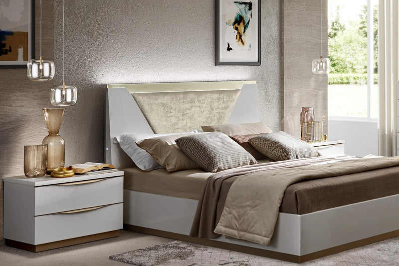 Kharma "Uph" White High Gloss Lacquer Solid Wood Velvet LED ItalianBedroom Bedroom Set
