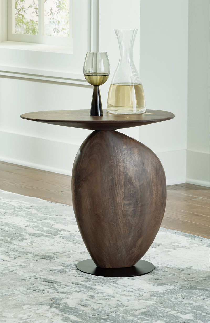 Cormmet Brown/black Accent Table