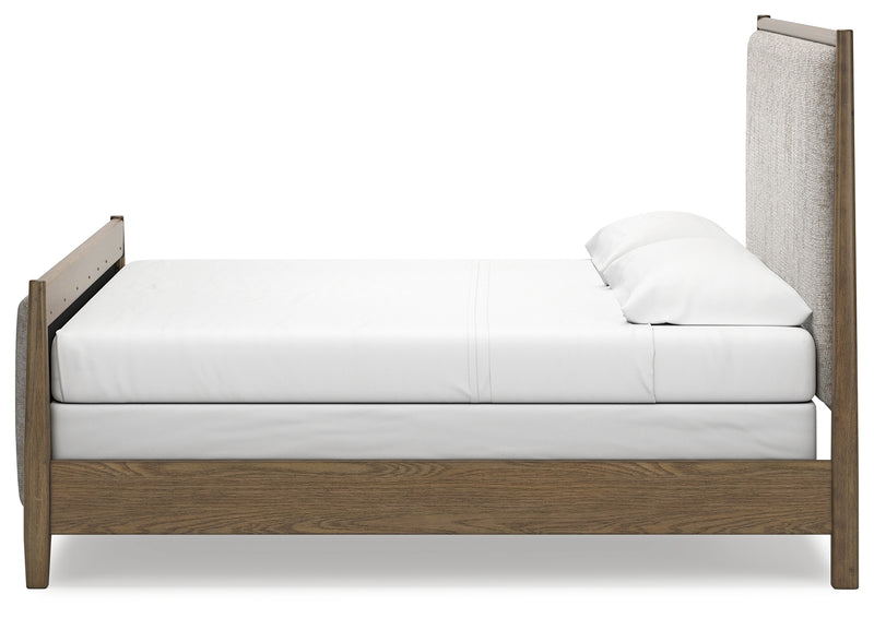 Roanhowe Brown King Upholstered Bed