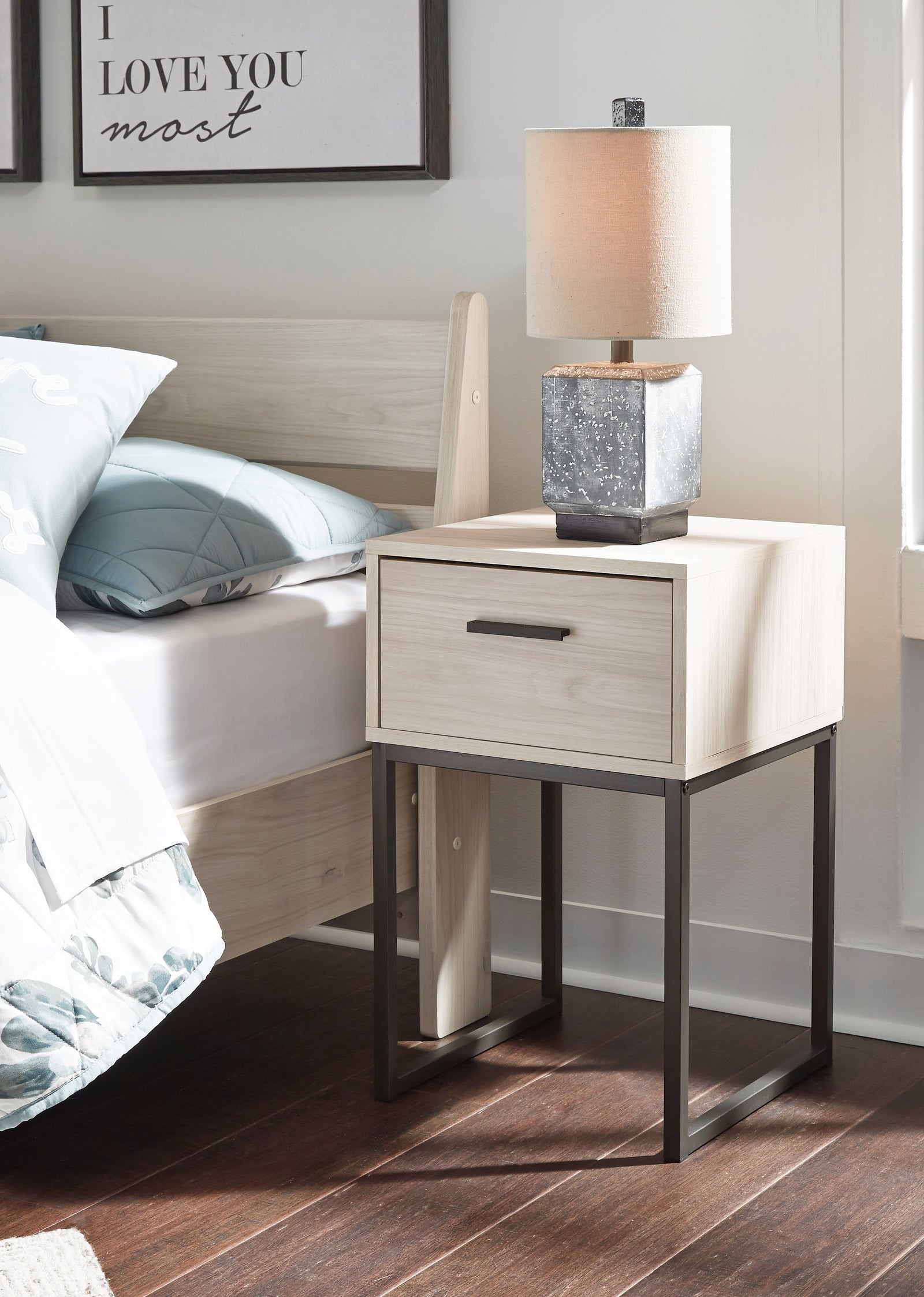 Socalle Light Natural Nightstand