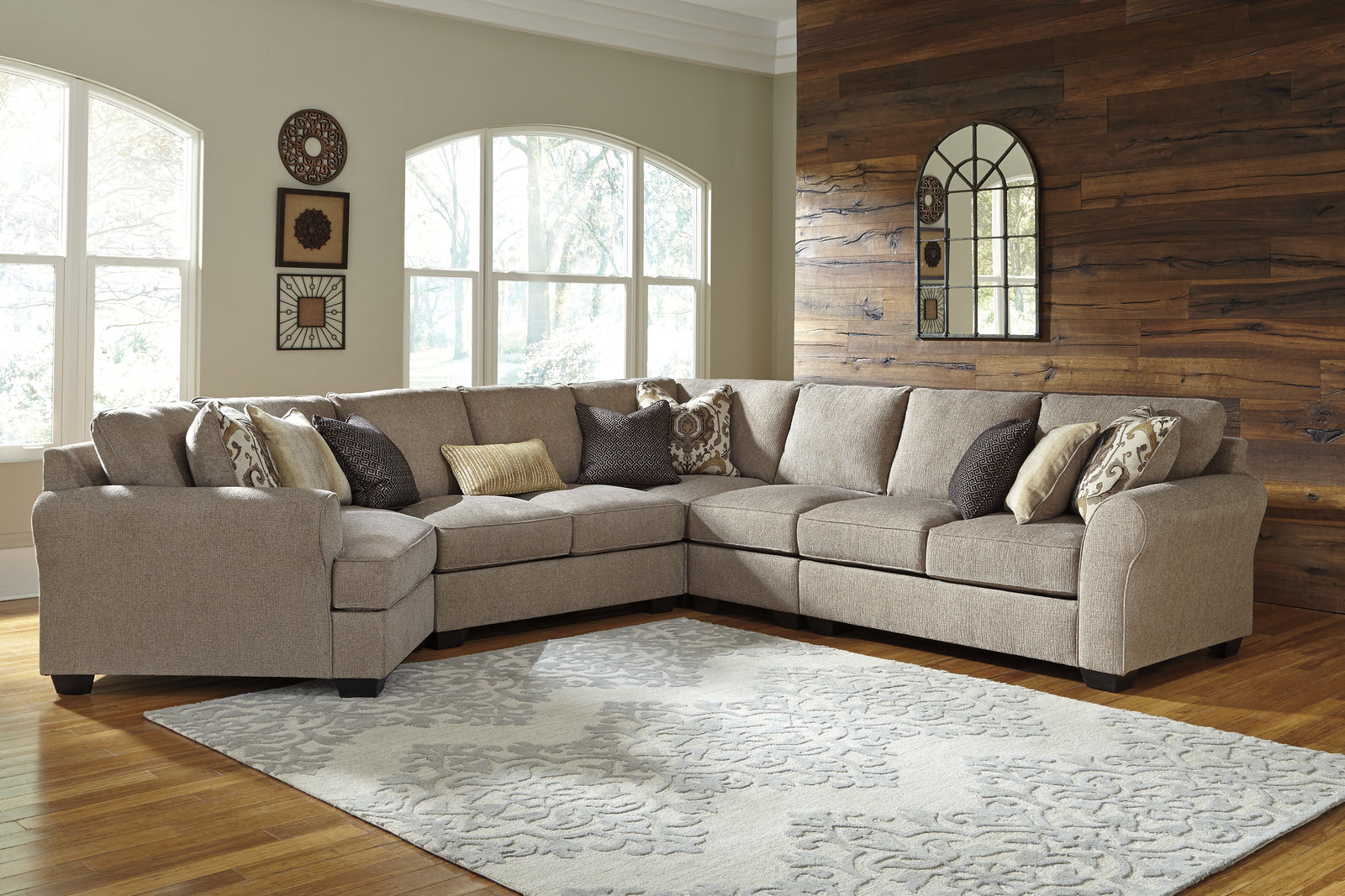 Pantomine Driftwood Chenille 5-Piece Sectional With Cuddler