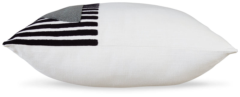 Longsum Black/White/honey Pillow