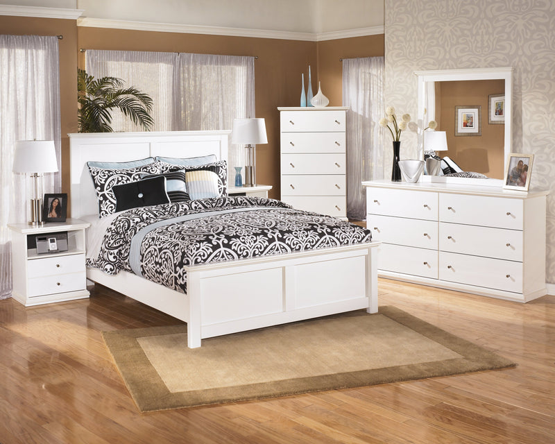 Bostwick Shoals White Chest Of Drawers