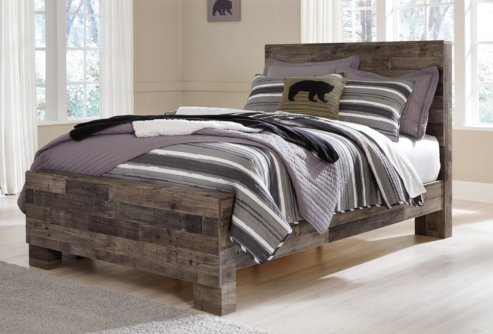 Derekson Multi Gray Full Panel Bed