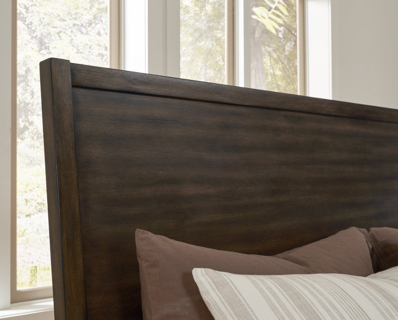 Wittland Brown King Panel Bed