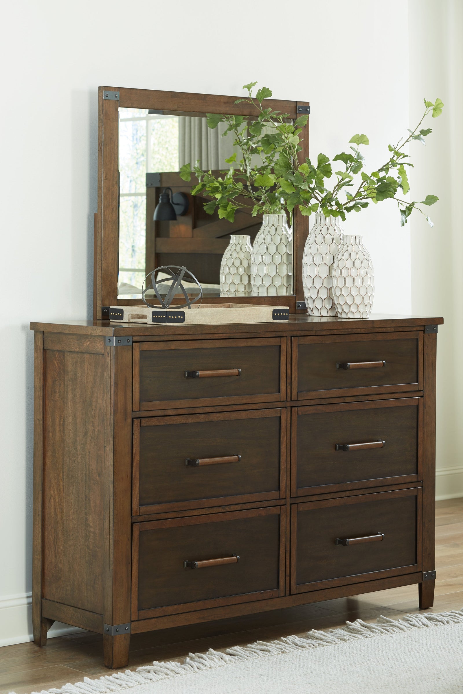 Wyattfield Two-tone Dresser And Mirror