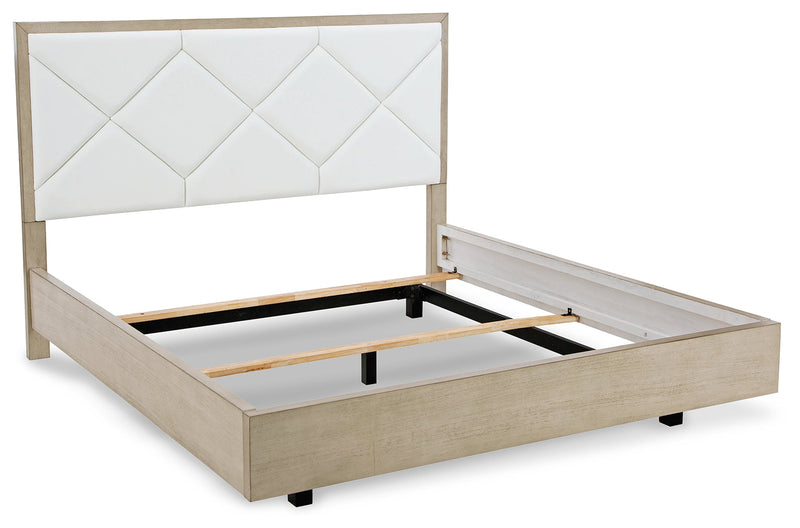 Wendora Bisque/white King Upholstered Bed