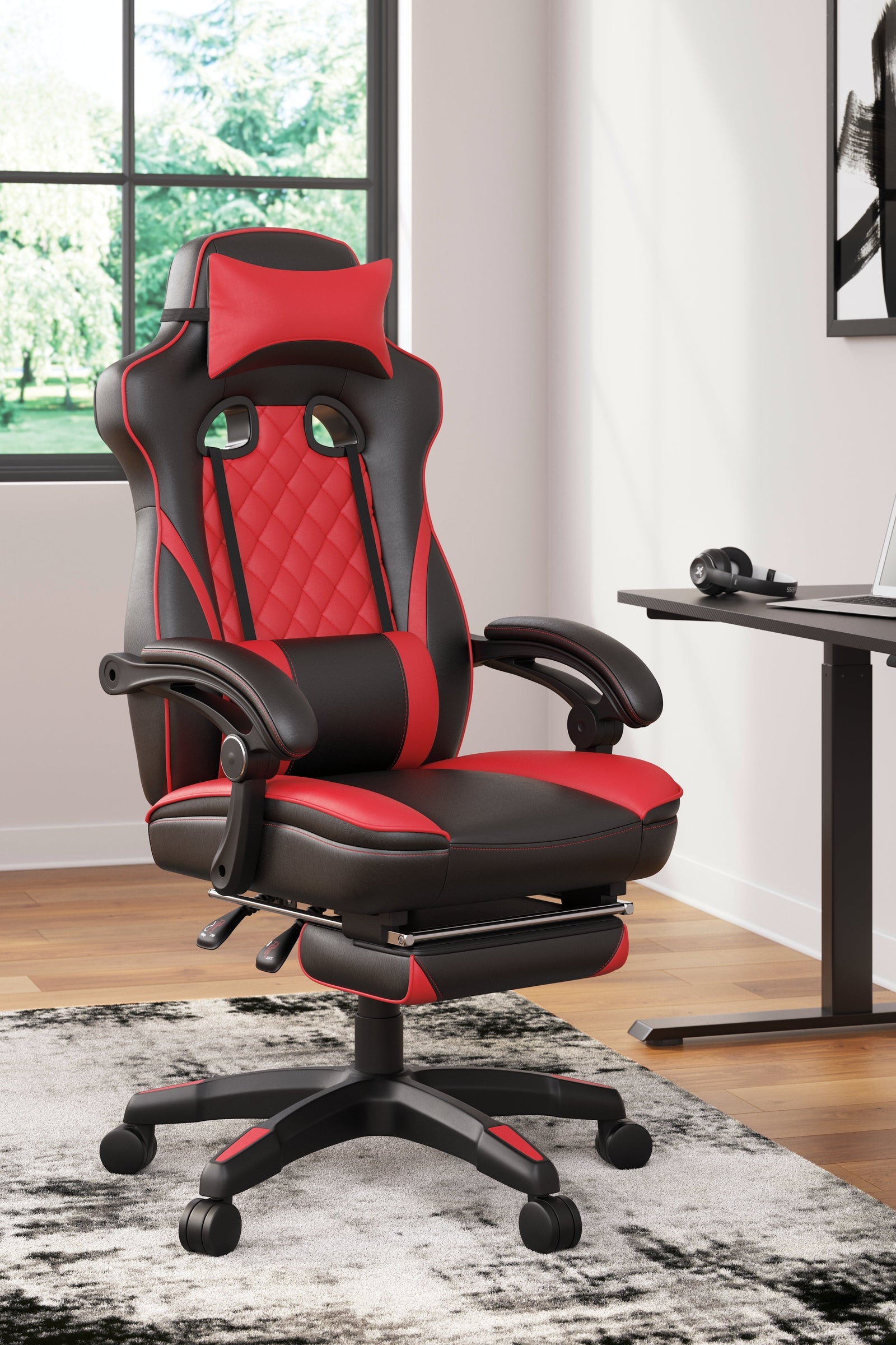 Lynxtyn Red/black Home Office Swivel Desk Chair