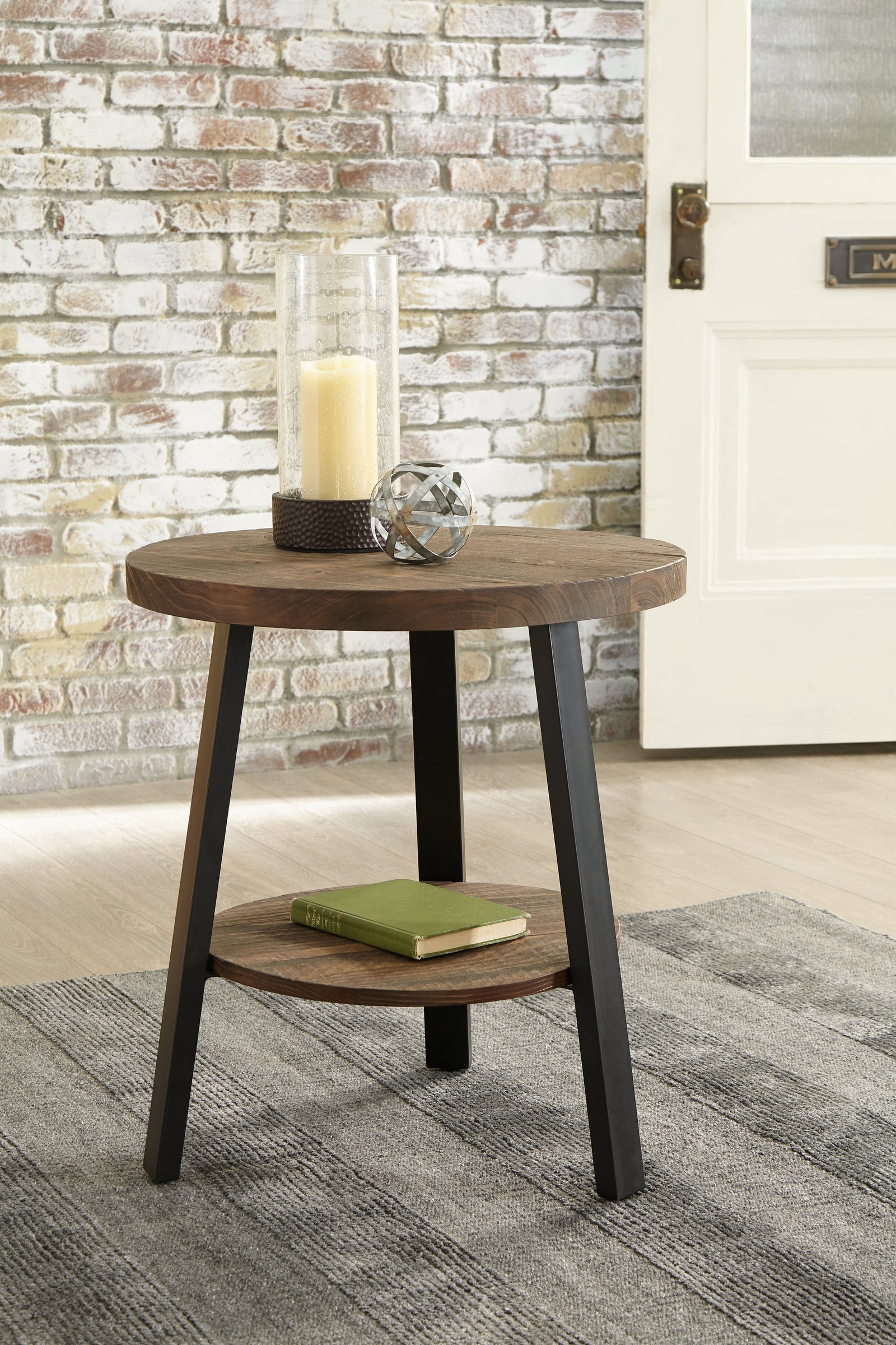 Chanzen Brown/Black Coffee Table With 1 End Table